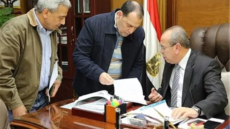 محافظ كفر الشيخ يوجه إنذار ومهلة أخيرة لشركة النقل البري لسداد المستحقات المالية