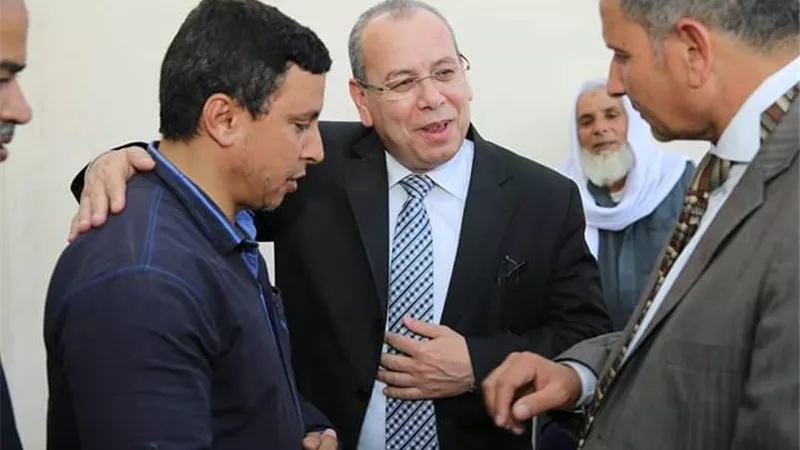 محافظ كفرالشيح يستمع لشكاوى المواطنين ويكلف بالحل العاجل والفورى لها