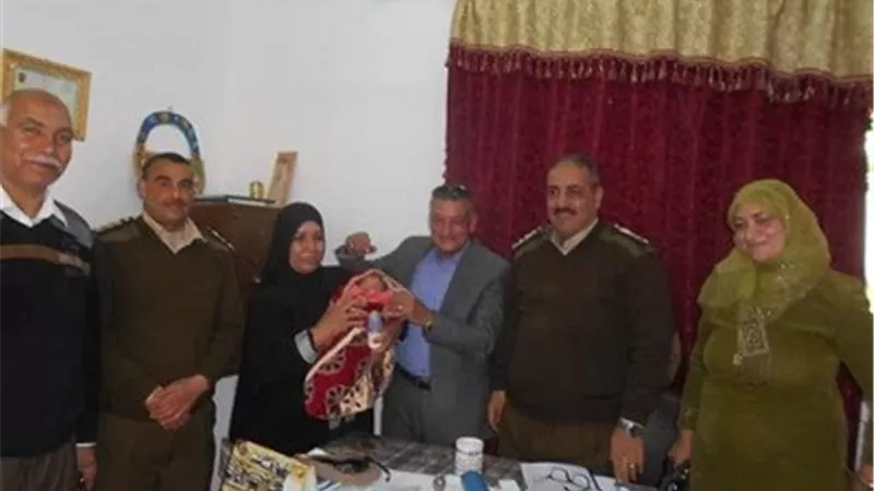 أهالى مدينة القرين يعثرون على طفلة عمرها ٣ أيام بجوار مقلب زبالة