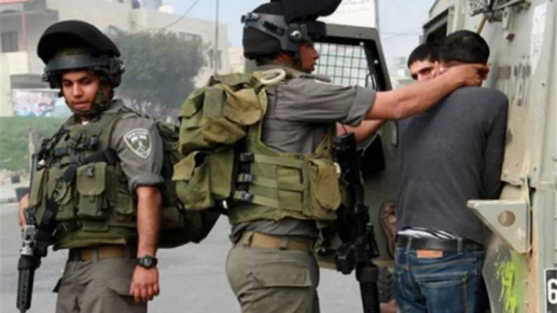 قوات الاحتلال تعتقل 16 فلسطينيا من الضفة الغربية