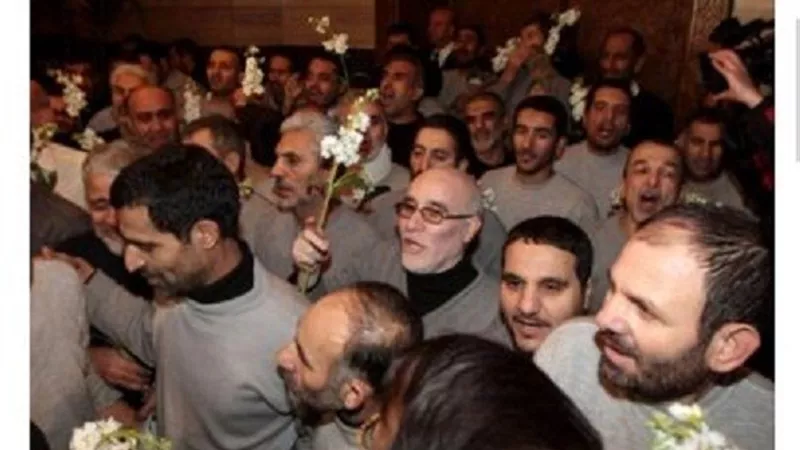 إيران : هددنا قطر .. فتم تحرير رهائن الحرس الثوري فى سوريا