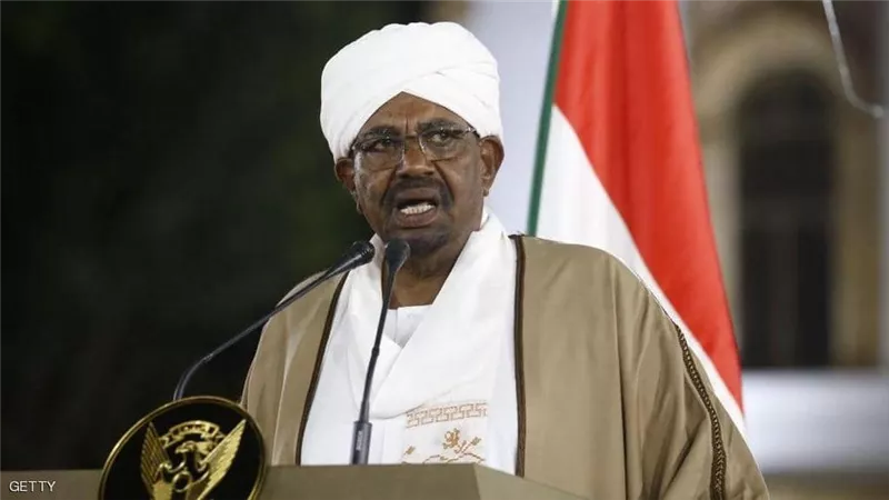 البشير: سنعبر الأزمة بشكل أكثر تماسكا وقوة