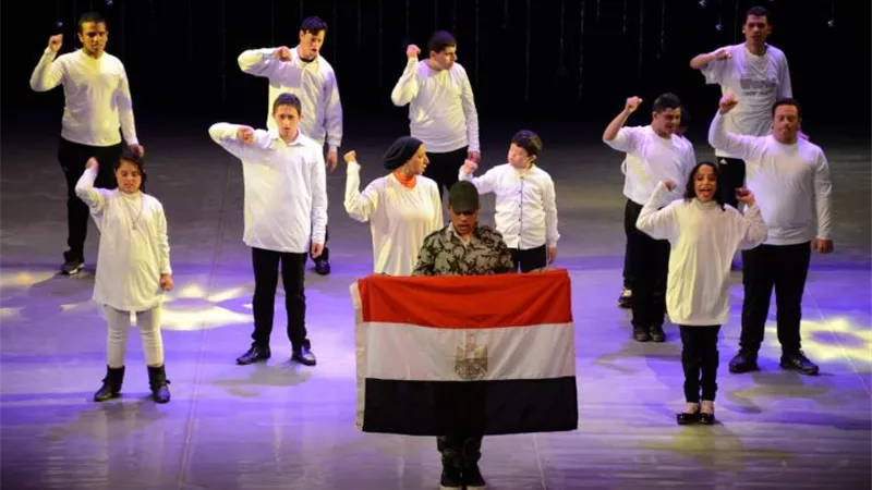 القلوب البيضاء تشعل الحماسة الوطنية لجمهور دمنهور الدولى للفلكلور