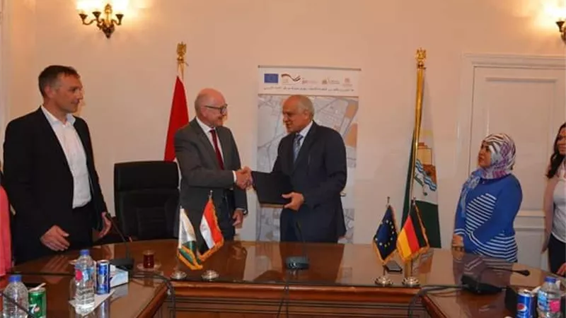 الجيزة توقع بروتوكولاً مع الوكالة الالمانية لتطوير 3 مناطق شعبية
