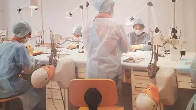 نائب رئيس جامعة أسيوط في زيارة للمدينة الطبية بموسكو