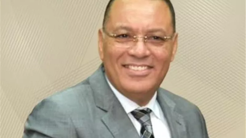 محافظ الشرقية يقرر عدم توصيل المرافق للعقارات قبل طلائها باللون الموحد