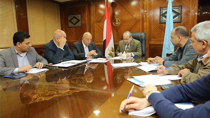 محافظ كفرالشيخ يناقش موقف تنفيذ مشروعات الخطة الاستثمارية للعام المالي 2018/2019