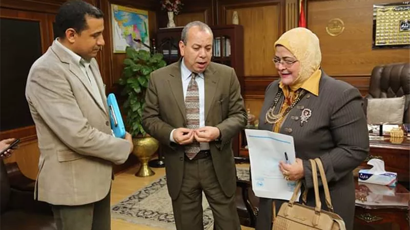 محافظ كفر الشيخ يناقش وضع برنامج للمرشد التعليمي لزيارة المتحف القومي