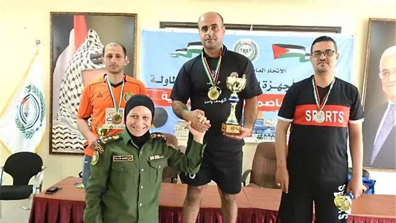 نياز يتوج بلقب بطولة القدس عاصمة فلسطين لتنس الطاولة.. صور