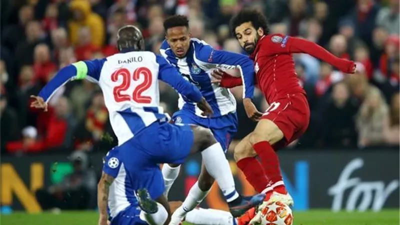 حقيقة ايقاف محمد صلاح فى مباراة العودة امام بورتو