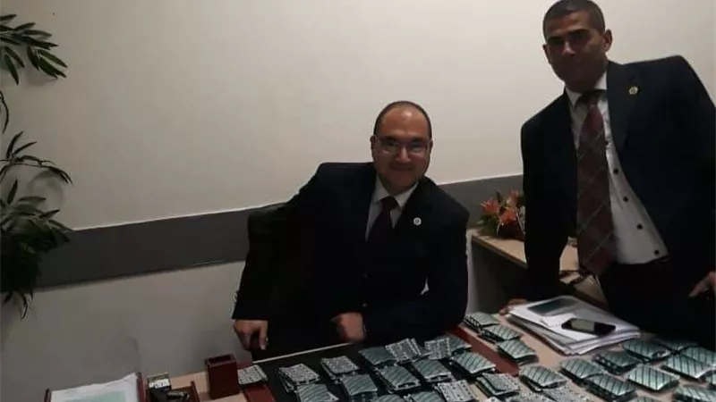 احباط تهريب ٥ الاف قرص مخدر مع راكب قادم من ايطاليا