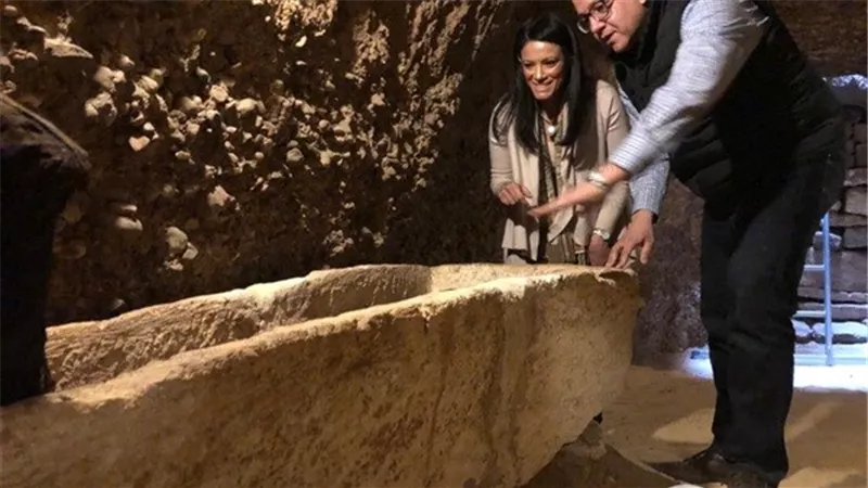 الآثار: تدريب 15 آثريًا من محافظات مصر الوسطي على الحفائر