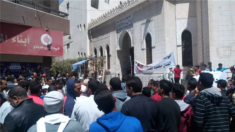 وصول جثمان الراحل محمود الجندى الى مسجد الشيخ عبد الحكم
