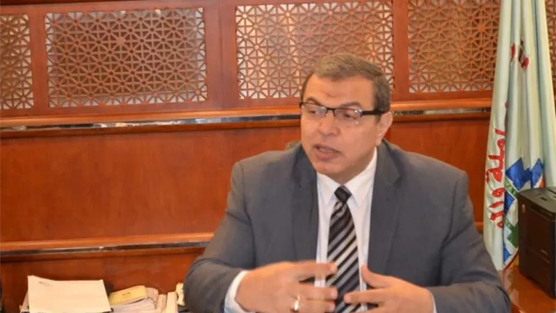 وزير القوى العاملة يهنئ محافظ سوهاج بالعيد القومي