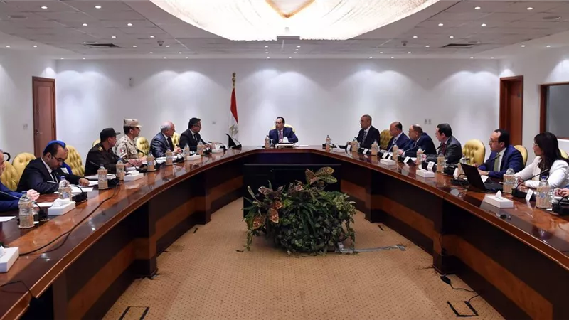 رئيس الوزراء يتابع الموقف التنفيذي لتطوير المنطقة المحيطة بالمتحف المصري الكبير