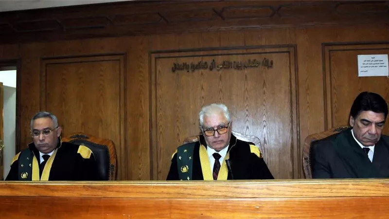 عشيقة الحفيد ..قضت سهرة حمراء ..وتخلصت من العجوز