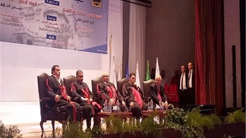 فاروق الباز يشهد احتفال جامعة عين شمس بيوم الخريجيين التاسع و الستين