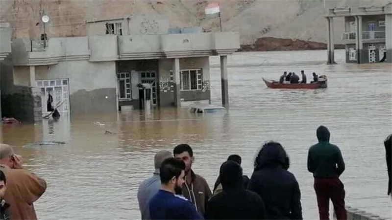 الفيضانات والسيول تغرق قرى بالكامل في العراق.. فيديو