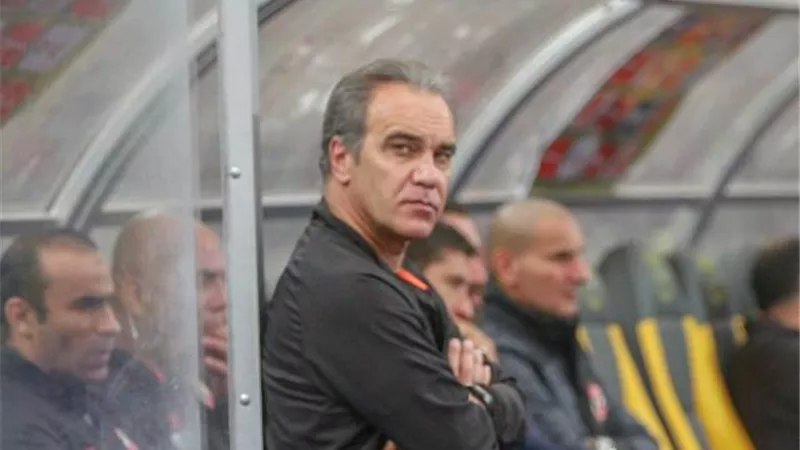 لاسارتى يرحل عن الاهلى