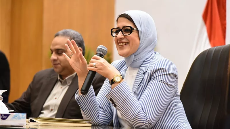 وزيرة الصحة لـ العاملين بالوزارة 
