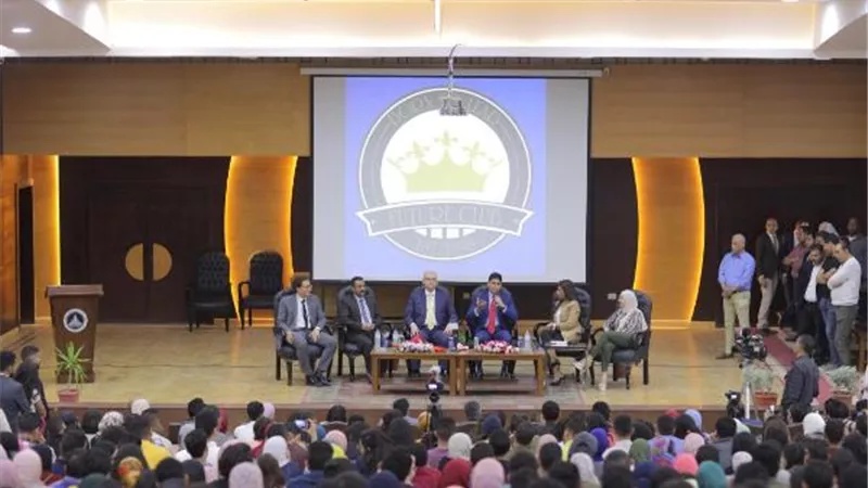 أحمد أبوهشيمة يحفز طلاب جامعة عين شمس علي المشاركة في الاستفتاء بالتعديلات الدستورية