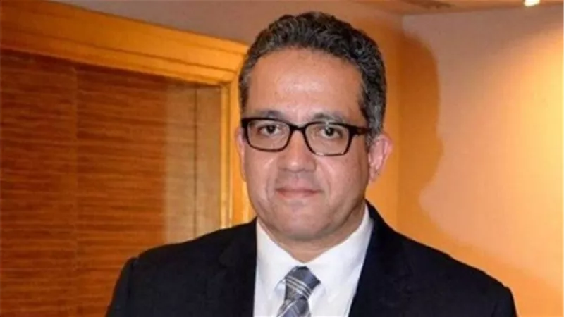 الاثار تعلن تضامنها مع فرنسا بعد حريق كنيسه نوتردام