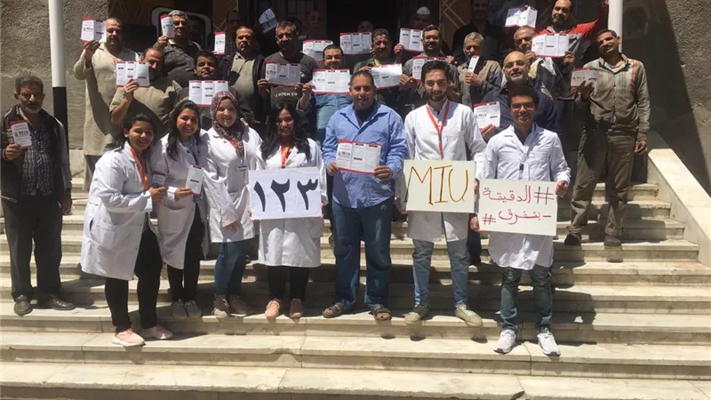 بالصور..حملات توعية لطلاب الجامعة بالعاشر من رمضان