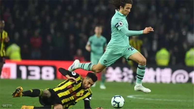 هدف غريب يمنح أرسنال الفوز على واتفورد بالدورى الانجليزى