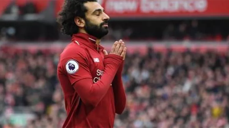 مدافع ليفربول يصف صلاح بـ 