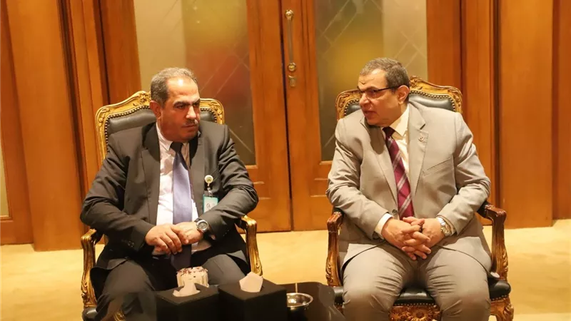 خلال لقاء 