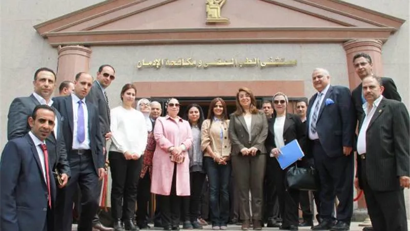 غادة والى تشهد تكريم دفعة جديدة من متعافي الخط الساخن لعلاج مرضى الإدمان