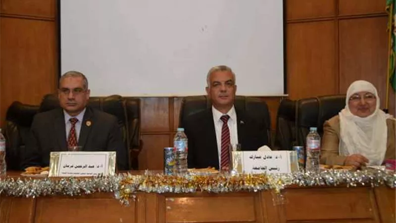 مبارك يفتتح المؤتمر الطلابى الأول لكلية الصيدلة جامعة المنوفية