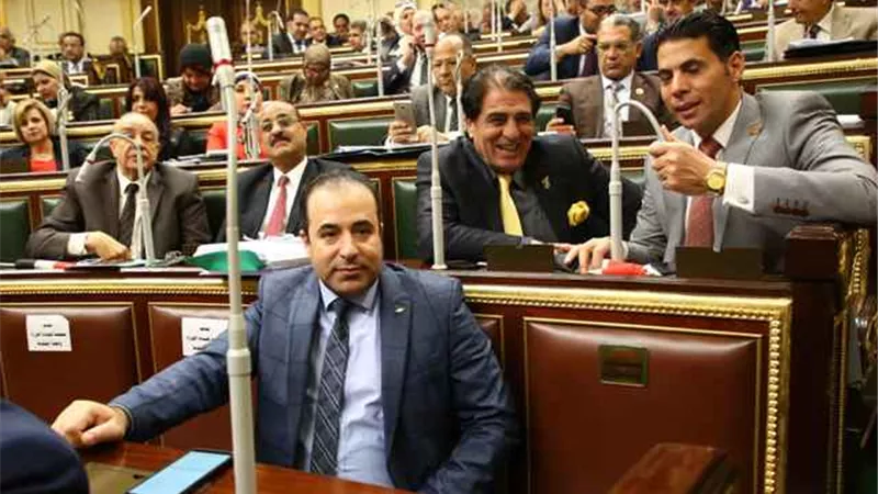 بدء التصويت نداء بالاسم على التعديلات الدستورية