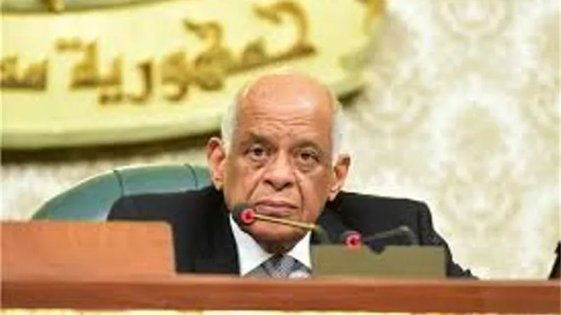 عبد العال يدعو أبناء الشعب المصرى للنزول والمشاركة فى الاستفتاء
