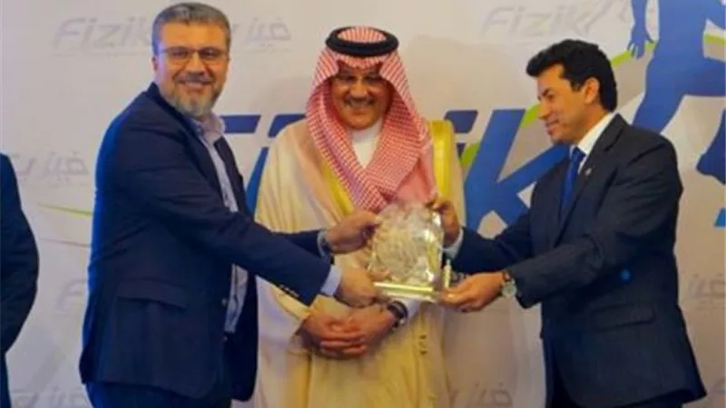 وزير الرياضة والسفير السعودي يكرمان نجوم الرياضة والاعلام