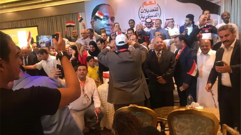 الجالية المصرية في جدة تحتفل بالاستفتاء على تعديل الدستور .. صور
