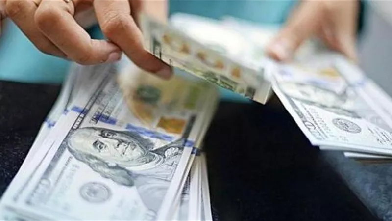 ضبط صاحب بويات بتهمة الاتجار فى النقد بالغربية