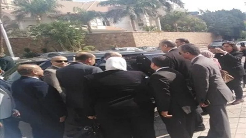 محافظ القاهرة ورئيس هيئة النظافة يتفقدان الحدائق والمتنزهات