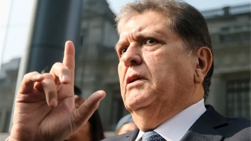 رئيس بيرو الأسبق آلان غارسيا ينتحر أثناء محاولة اعتقاله