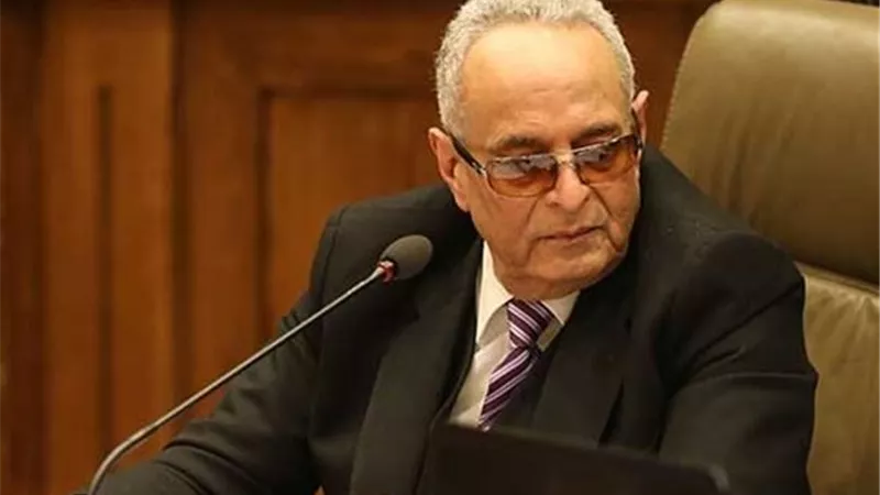 أبو شقة: التعديلات الدستورية رسالة للداخل والخارج تؤكد قدرتنا على الدولة المصرية