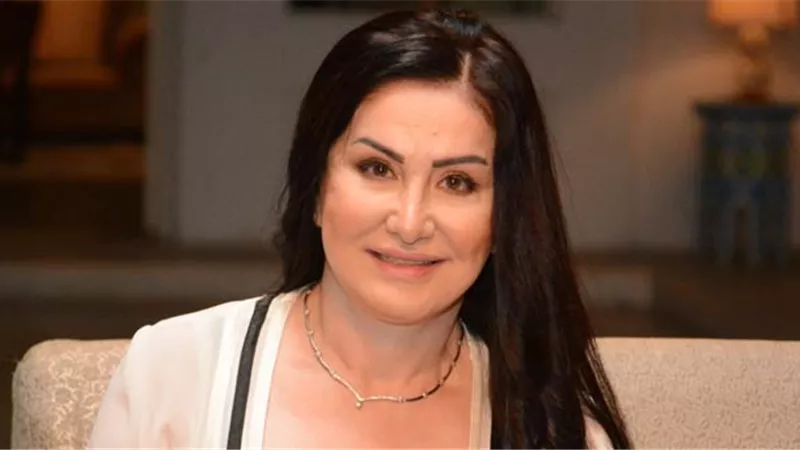 بطلة 