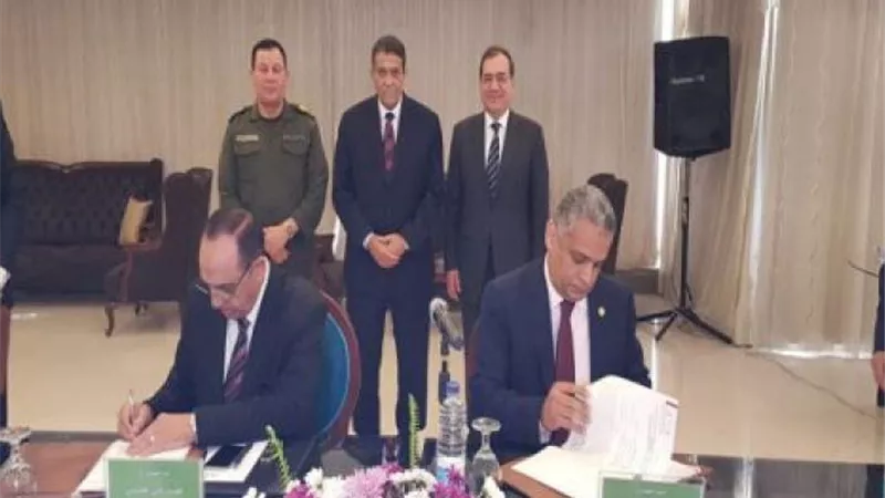 توصيل الغاز بالحي الحكومي بالعاصمة الادارية.. صور