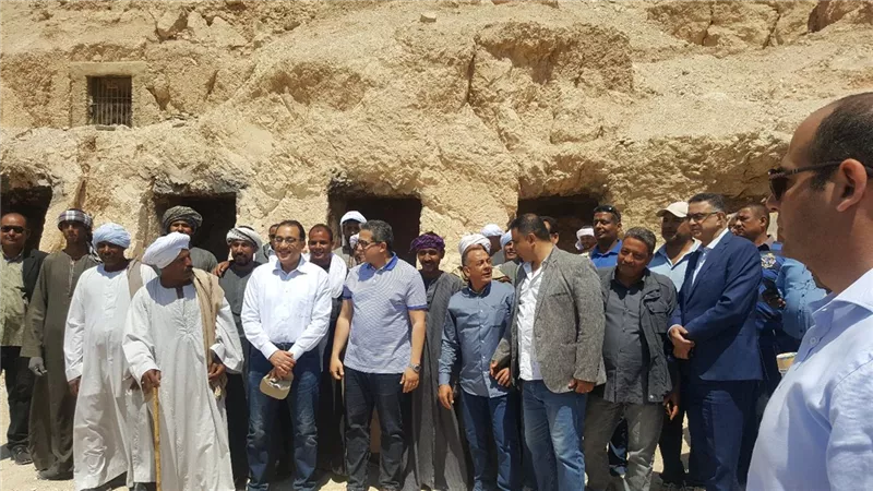 رئيس الوزراء يبحث إنشاء مبنى لمحافظة الاقصر ومجمع مصالح