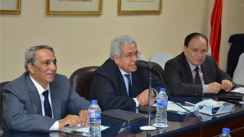 تفاصيل مناقشات صالون د. صديق عفيفى حول التوازن بين الاعلام والسياسة