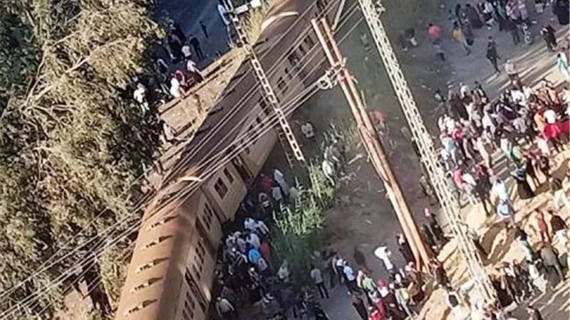خروج ٣٦ حالة من مستشفي كفرالشيخ العام بحادث القطار بالفيديو والصور