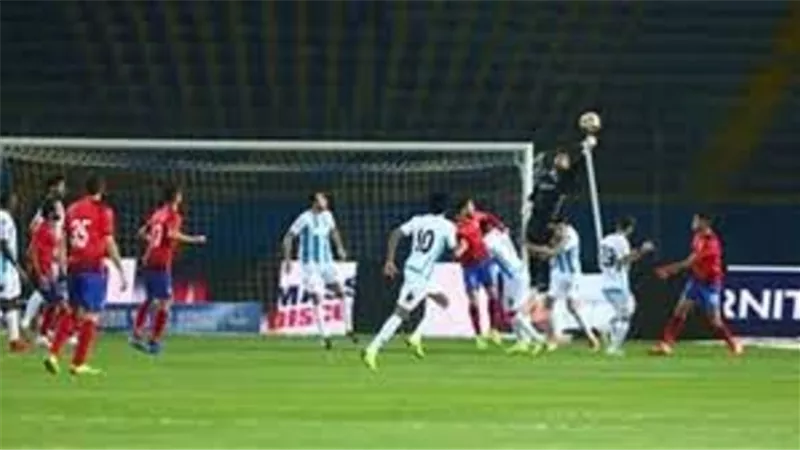 العارضة تنقذ الأهلى من هدف ثانى