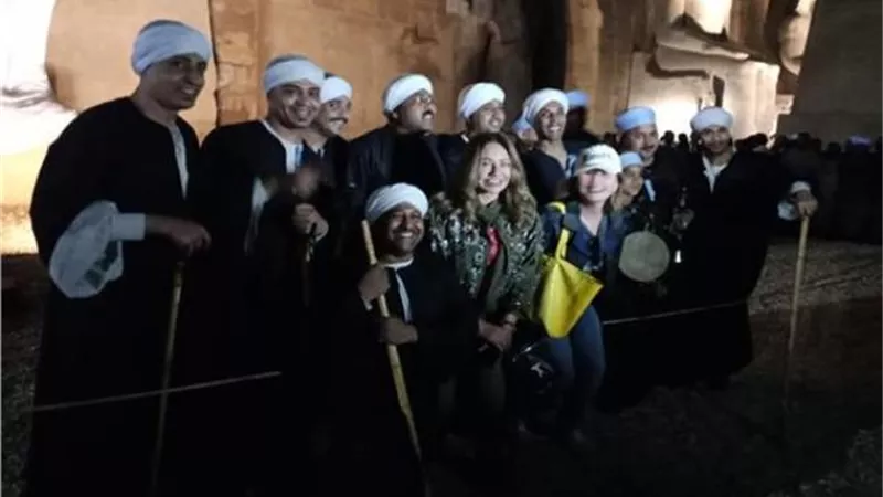 وصلة رقص ليسرا وليلي علوي في معبد الأقصر