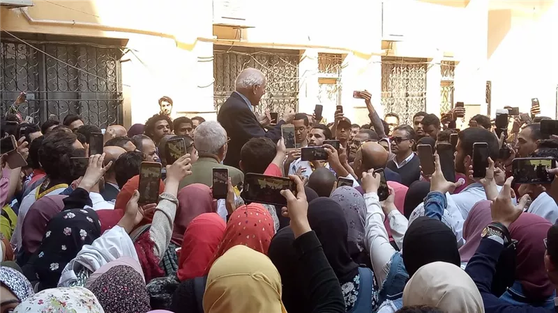 فاروق الباز يطلق جائزة بإسمه للتميز العلمى لطلاب علوم عين شمس