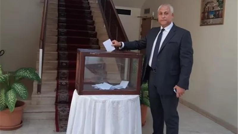 غنيم .. حرصنا على أن تتواجد الاسر بالكامل داخل السفارة للمشاركة في الاستفتاء