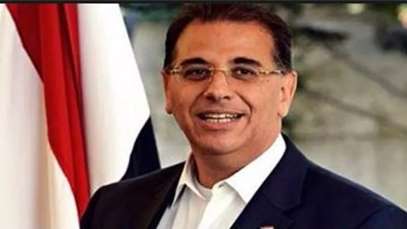 السفارة المصرية بتونس تستقبل المصريين القادمين من ليبيا للادلاء بأصواتهم في الاستفتاء